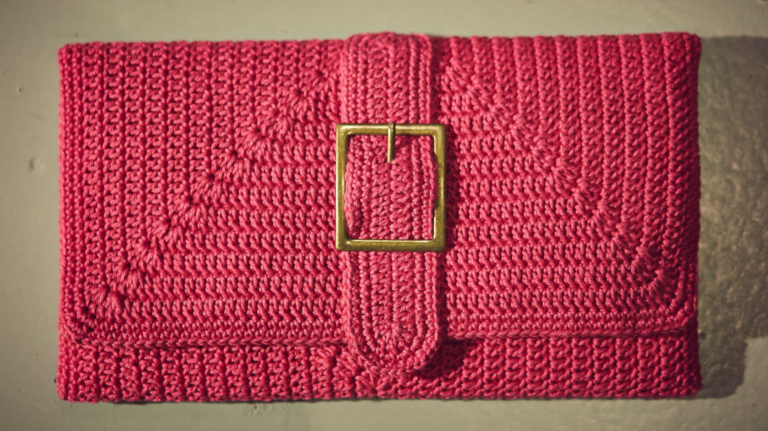 Receita Carteira de Crochê Pink: O Toque Perfeito de Estilo e Praticidade