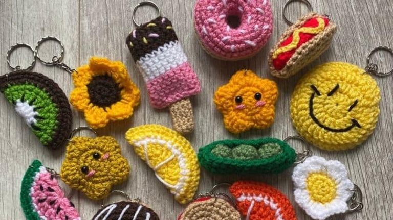 Ideias de Crochê Criativo – Chaveiros de Crochê Fofíssimos Utilizando a Técnica Amigurumi
