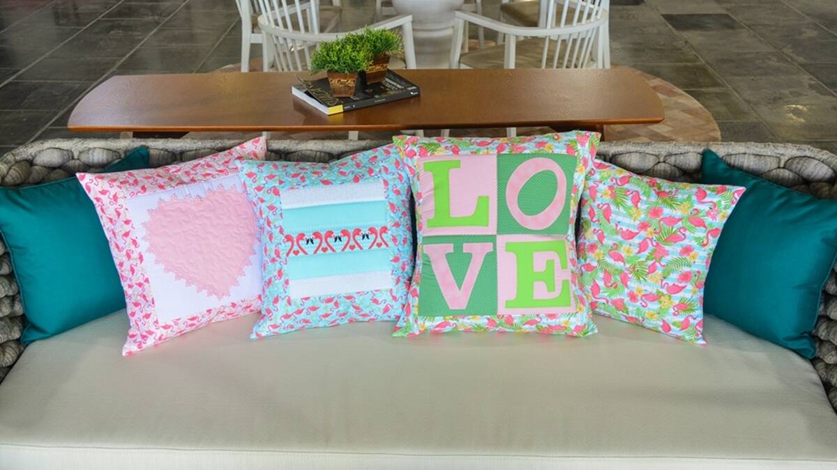 almofadas em patchwork