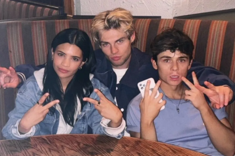 Netflix divulga imagem da 2ª temporada da série Minha Vida com a Família Walter
