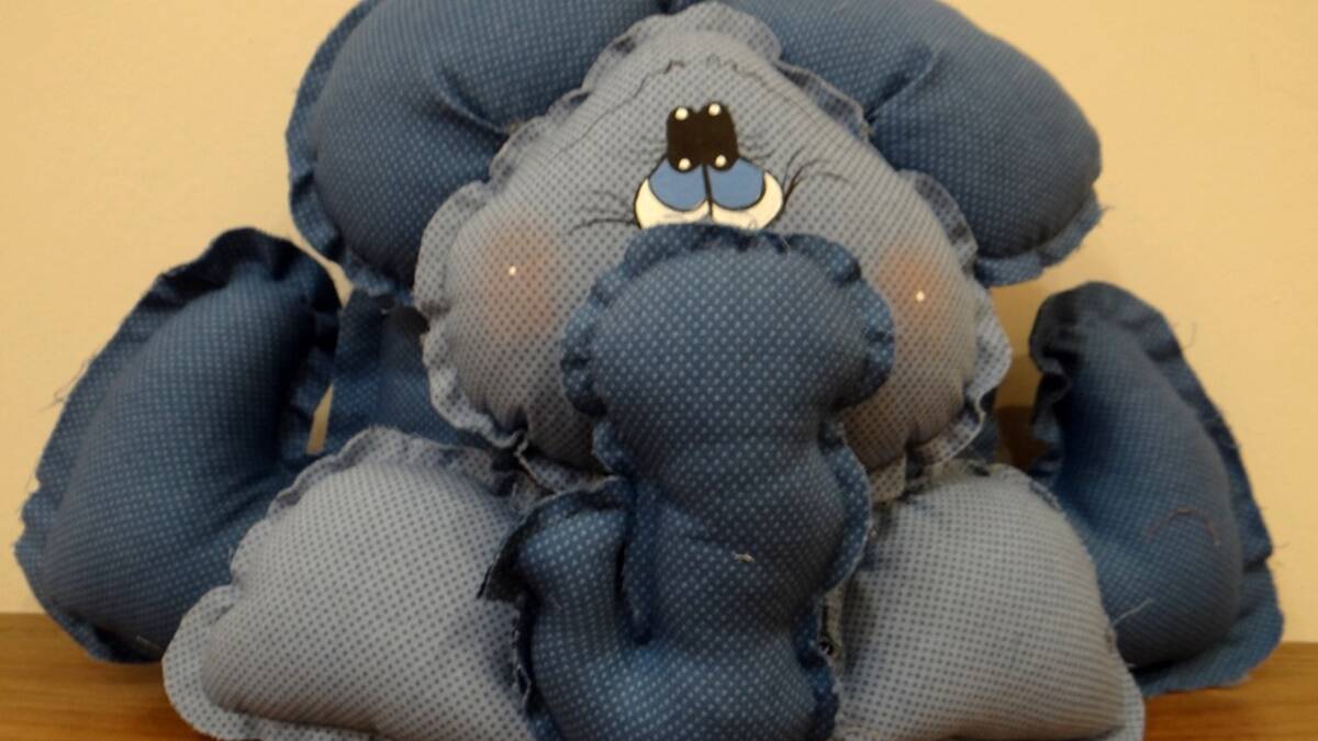 img-destaq-almofada-elefante-em-patchwork