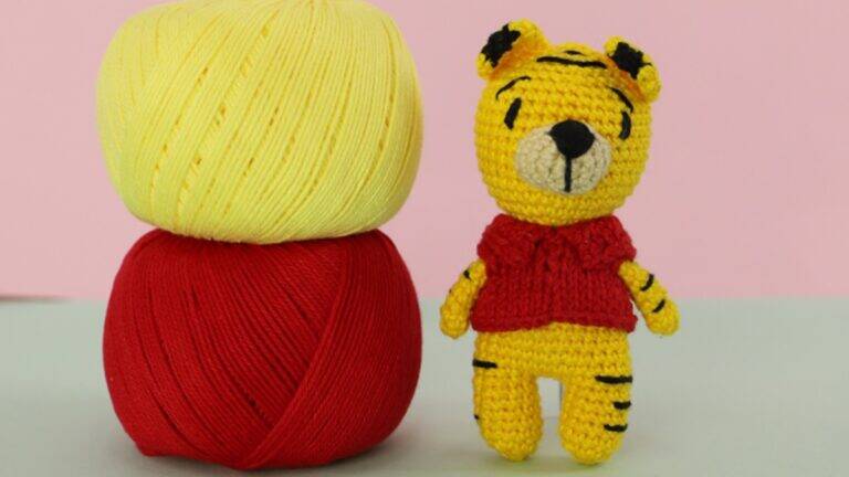 Amigurumi do Tigre Zag: A Fofura Selvagem Feita à Mão!