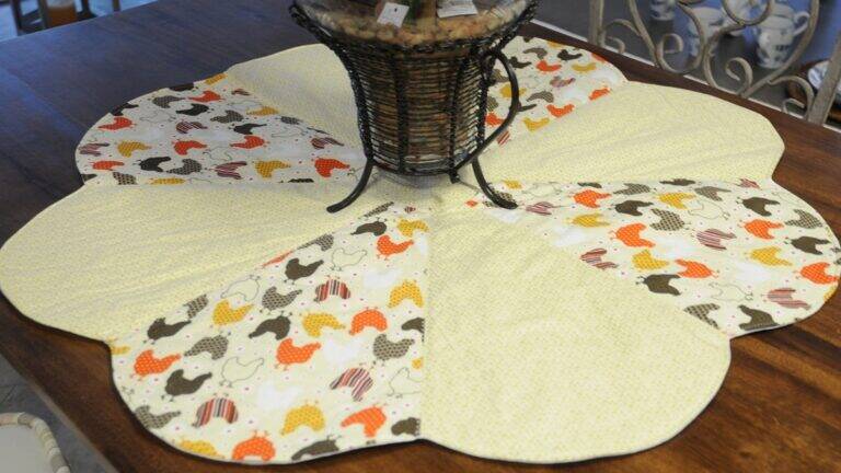 Centro de Mesa em Patchwork: Decore Sua Casa Com Charme!
