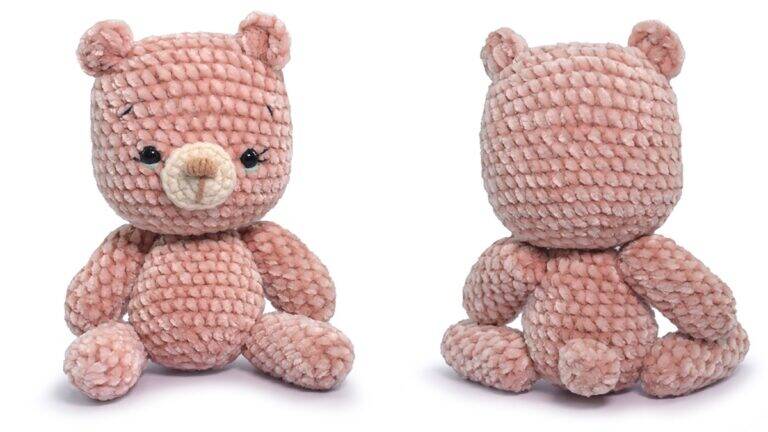 Ursa Labelle em Amigurumi: Fofura e Charme na Sua Decoração!
