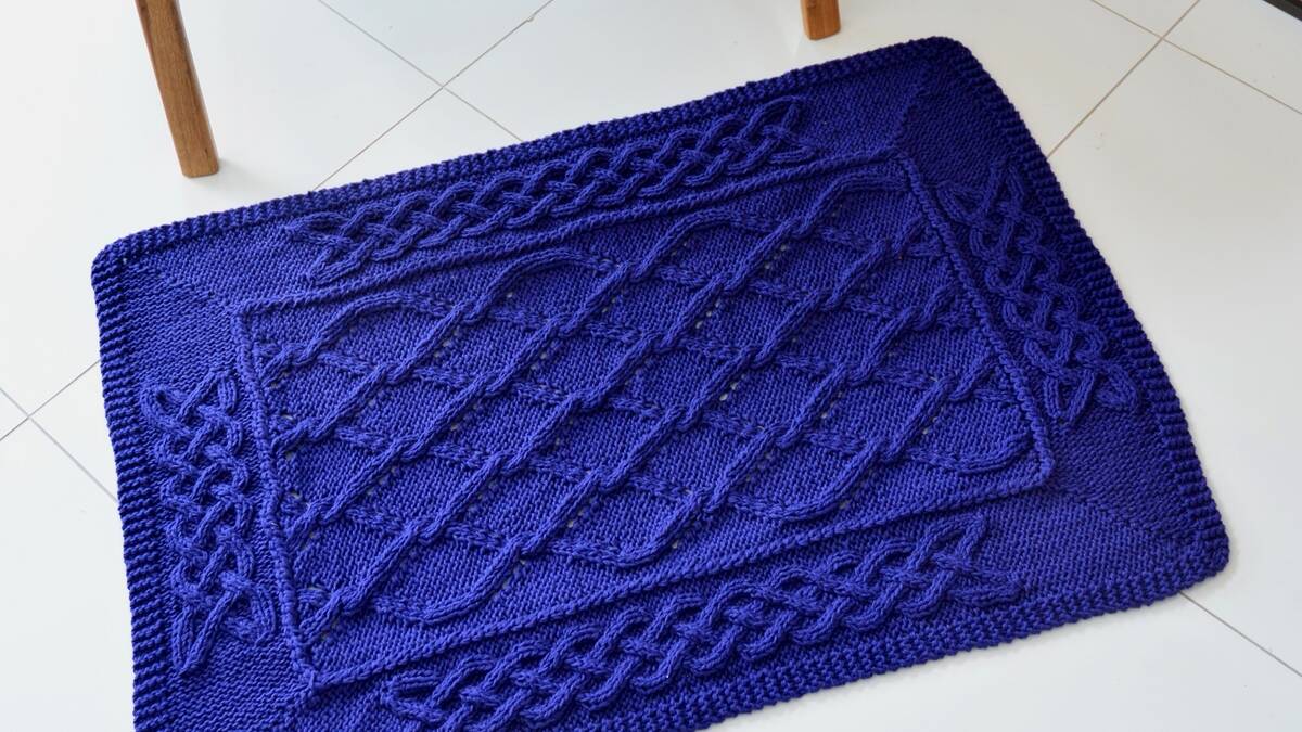 Tapete de Tricô Azul: Um Projeto Simples e Charmoso!