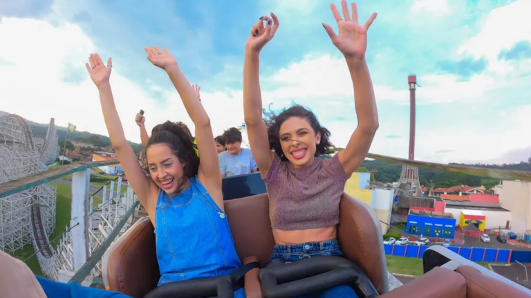 Mulheres têm entrada gratuita no Hopi Hari em março; veja agora como participar da promoção
