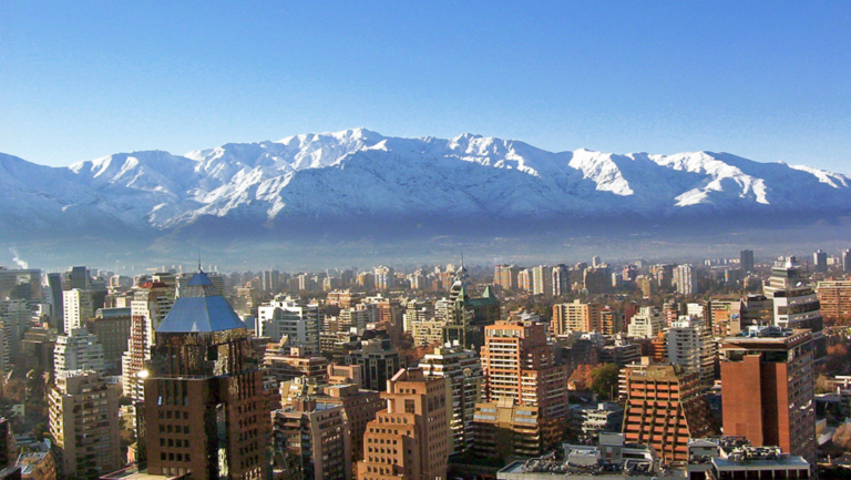 Santiago (Chile) a partir de R$ 1.032 – Promoção para curtir a NEVE e viajar em julho!