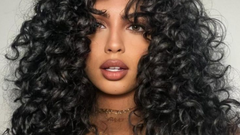 Shampoo para Cabelo Cacheado: Confira As 10 Melhores Opções do Mercado