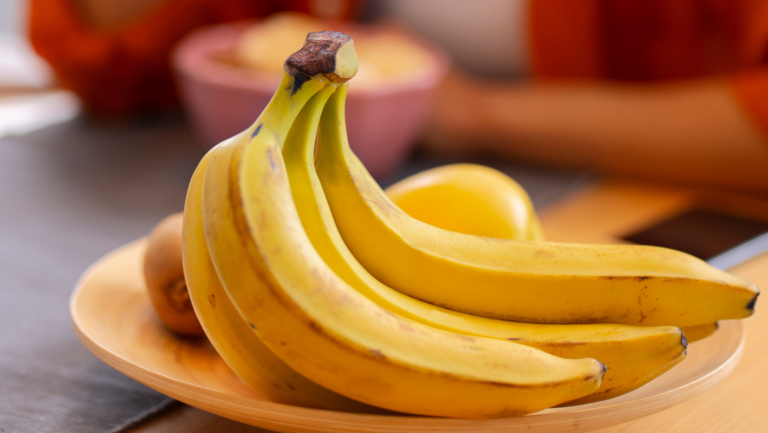 Casca de Banana é o Novo Botox? Especialista Explica o Que é Mito e o Que é Verdade