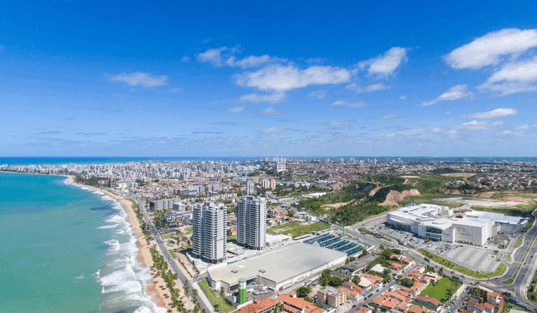 Imagem aérea da Praia de Cruz das Almas, em Maceió (AL)