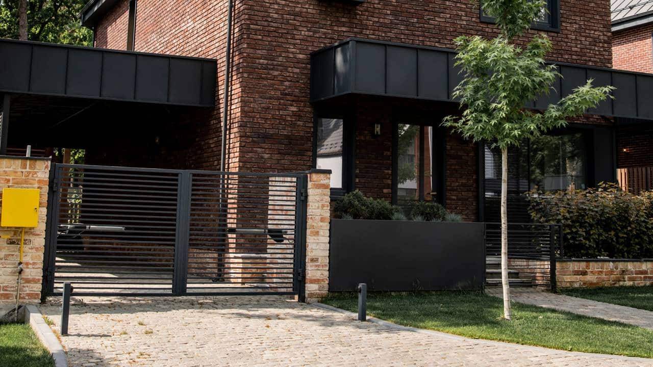 8 ideias de decoração para o muro de casa sem gastar muito