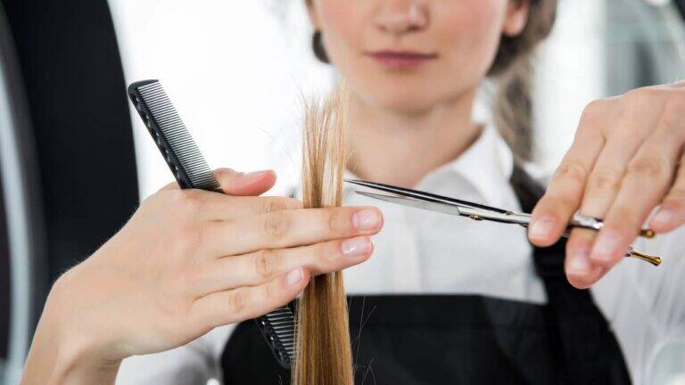 Os 3 cortes de cabelo ideais de 2025 para quem tem mais de 50 anos