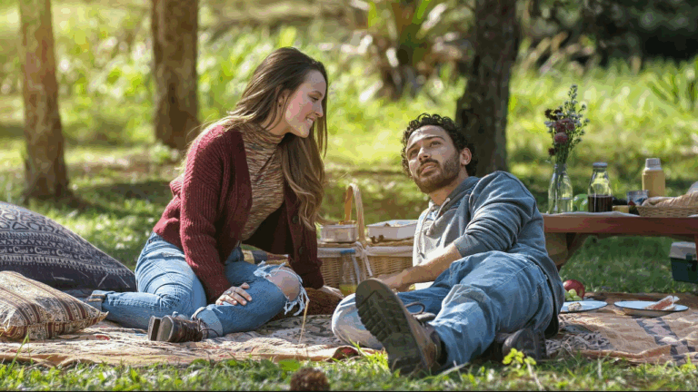 Cena do filme Modo Avião da Netflix