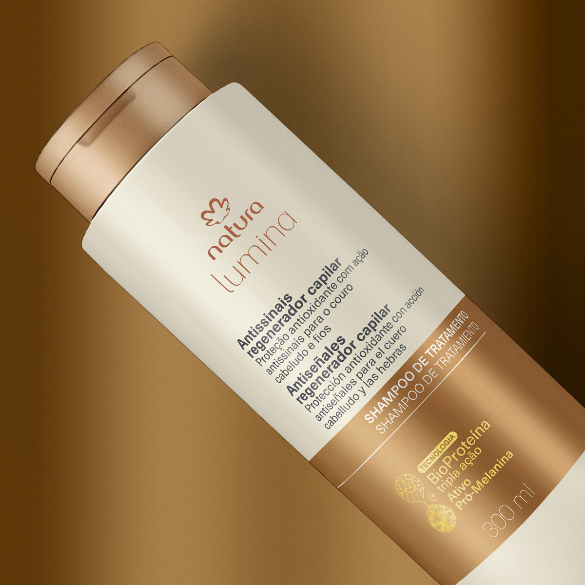 Imagem do Shampoo de tratamento da linha Lumina Antissinais Regenerador Capilar Contra os Primeiros Fios Brancos — Foto: Dilvugação/Natura