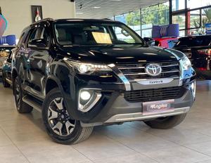 TOYOTA HILUX SW4