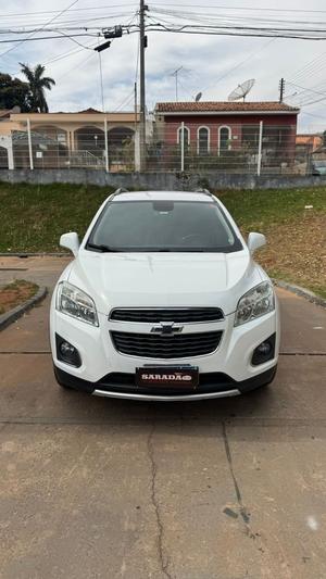 Saradão Veículos TRACKER