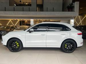 PORSCHE CAYENNE 2019