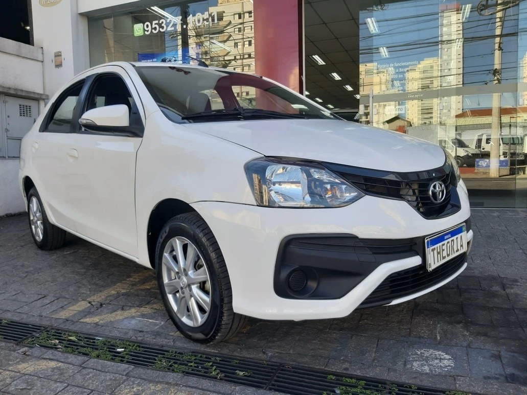 ETIOS 1.5 X PLUS SEDAN 16V