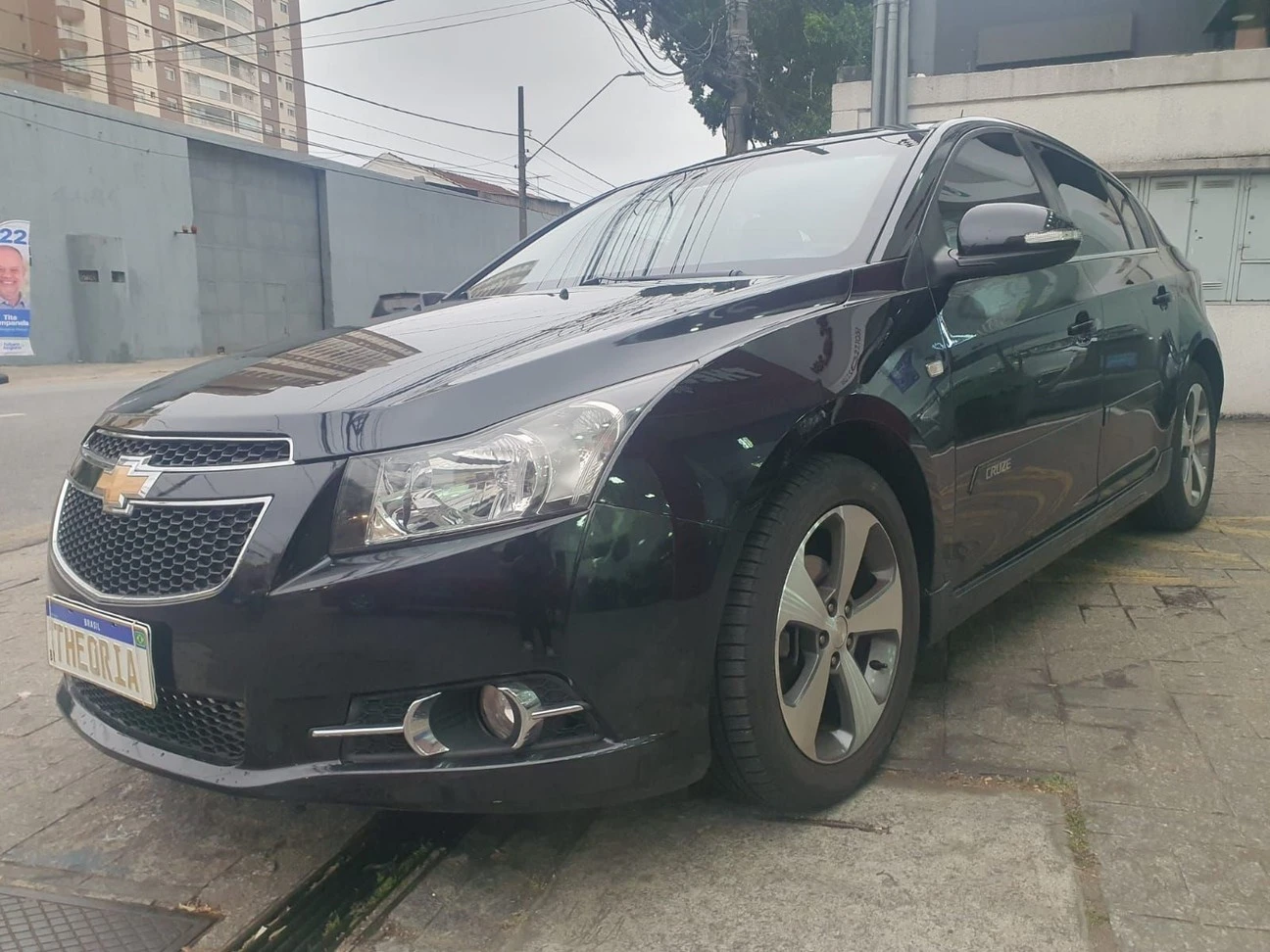 CRUZE 1.8 LT 16V SEDAN