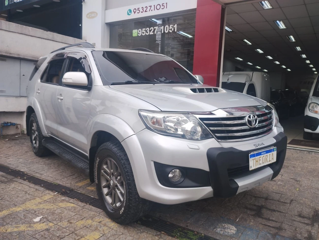 HILUX SW4 3.0 SRV 4X4 7 LUGARES 16V TURBO INTERCOOLER