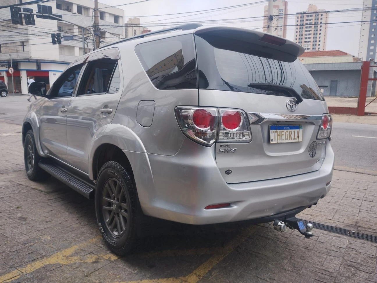 HILUX SW4 3.0 SRV 4X4 7 LUGARES 16V TURBO INTERCOOLER