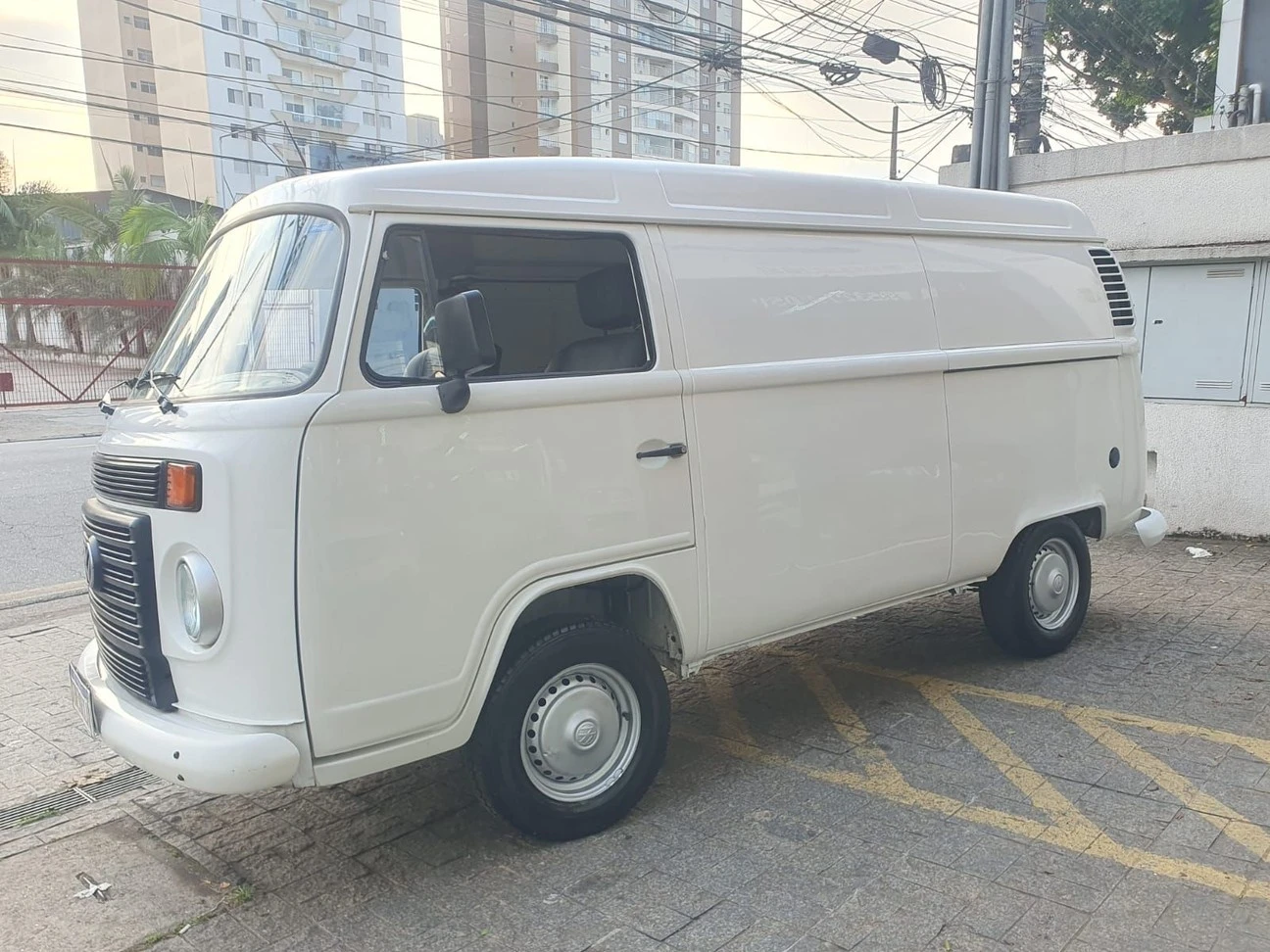 KOMBI 1.4 MI FURGÃO 8V