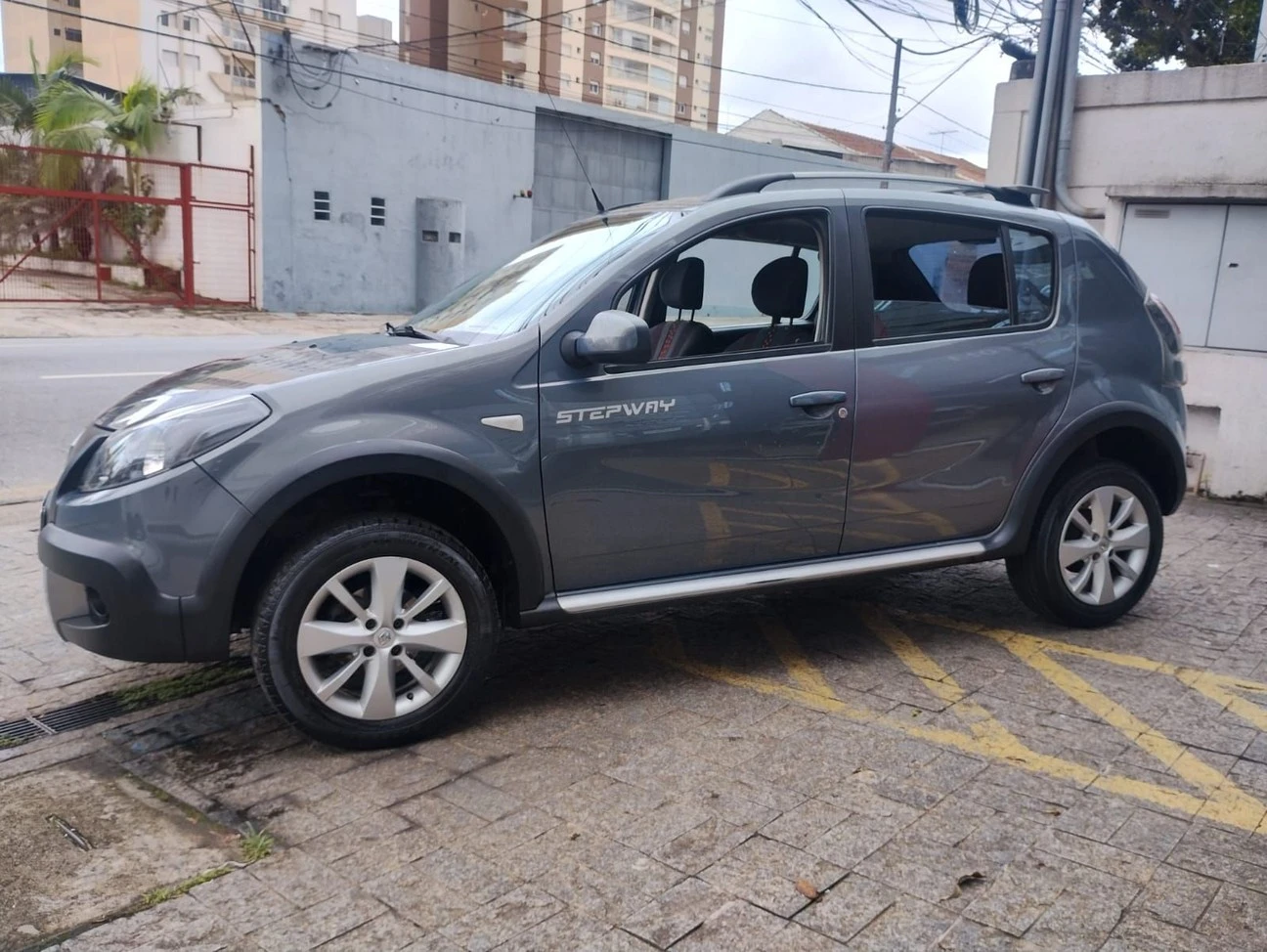 SANDERO 1.6 STEPWAY 8V