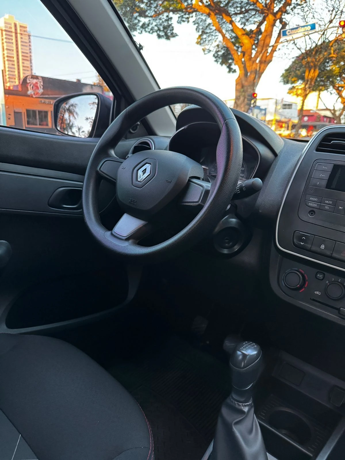 KWID 1.0 12V SCE ZEN