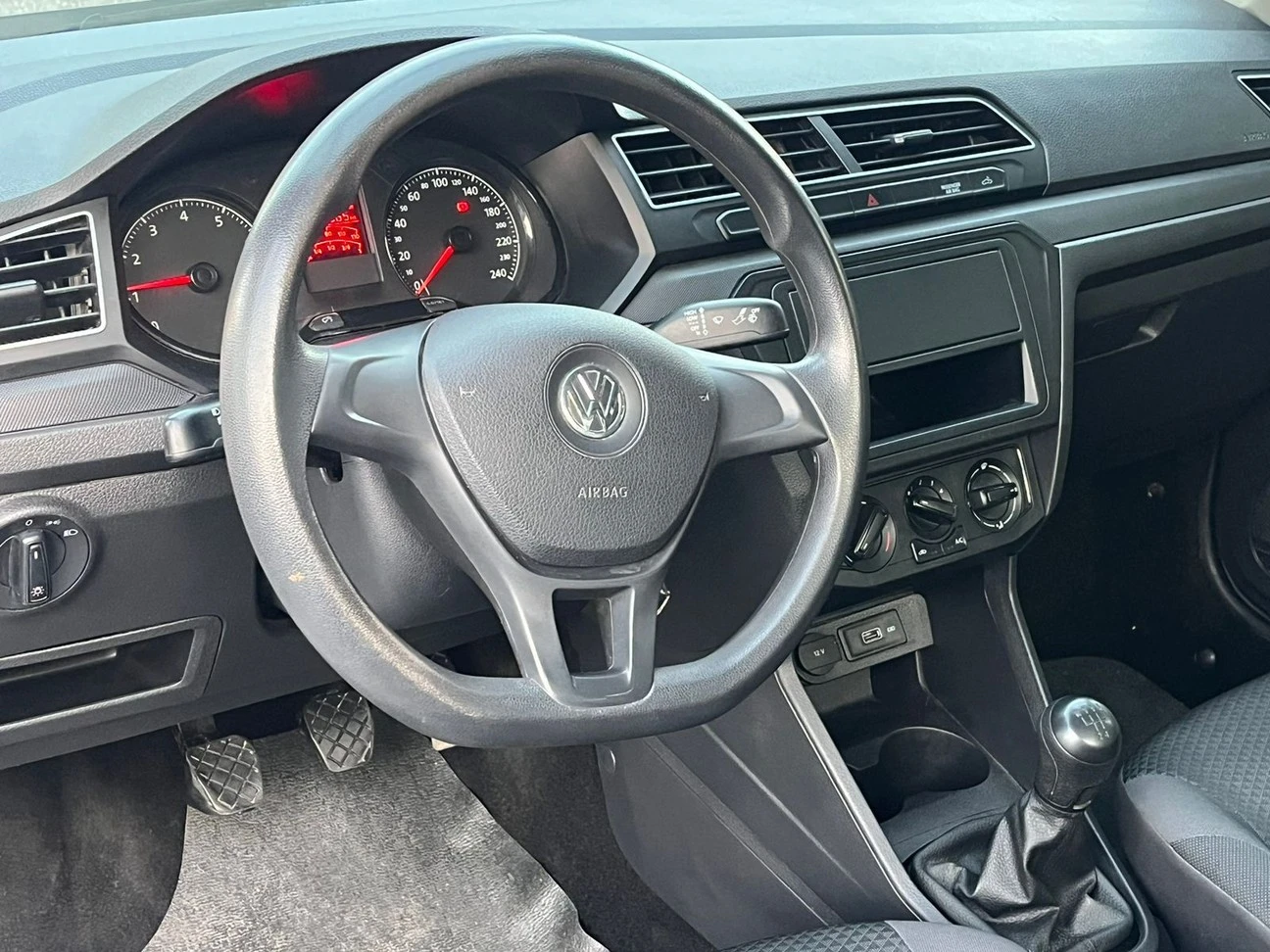 VOLKSWAGEN SAVEIRO 1.6 MSI ROBUST CS 8V