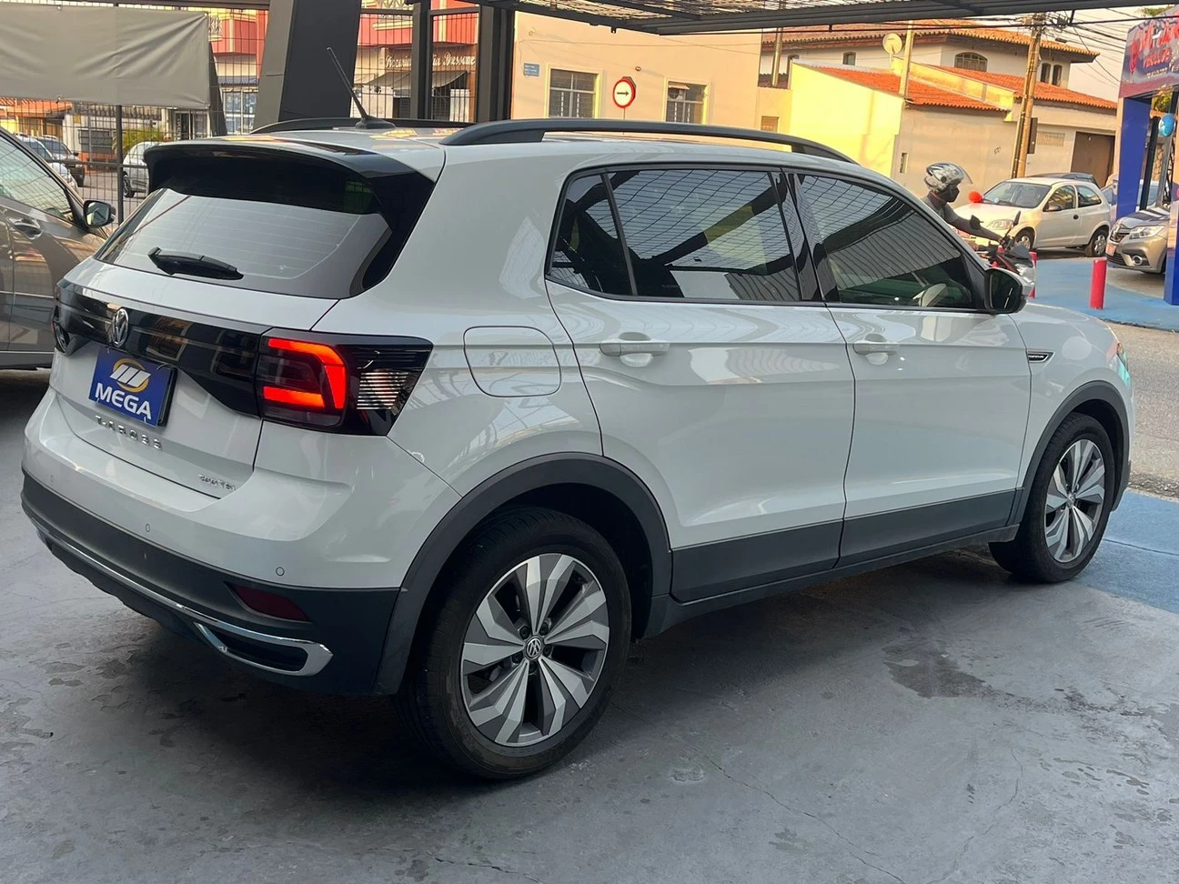 VOLKSWAGEN T-CROSS 1.0 200 TSI COMFORTLINE