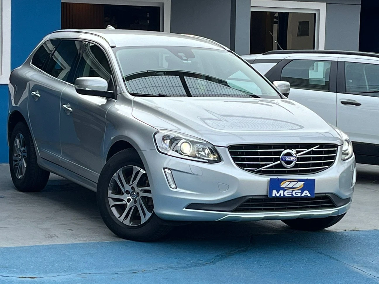 VOLVO XC60 2.0 T5 KINETIC