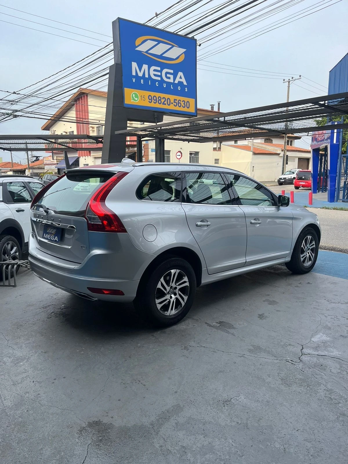 VOLVO XC60 2.0 T5 KINETIC