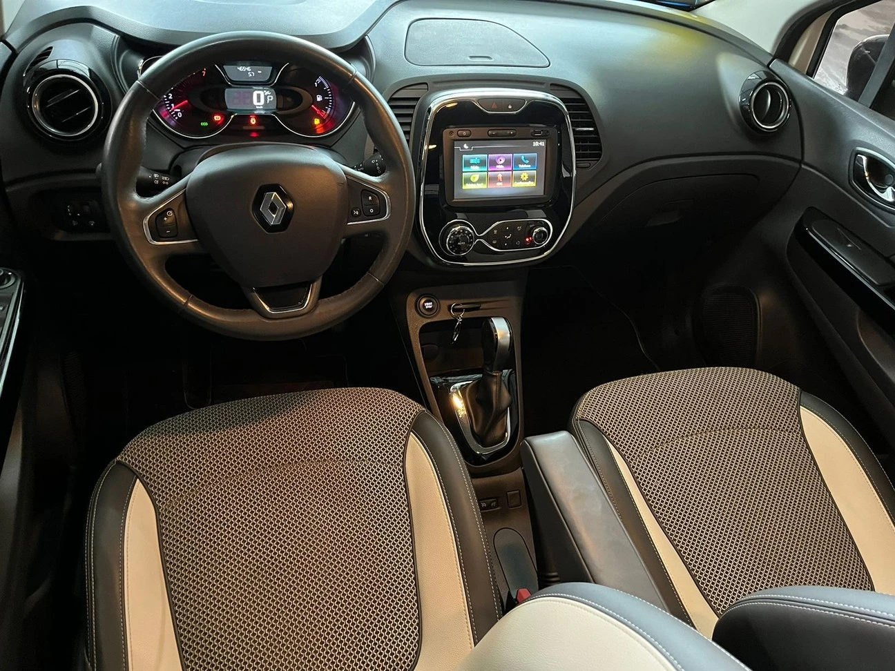 RENAULT CAPTUR 2.0 16V INTENSE