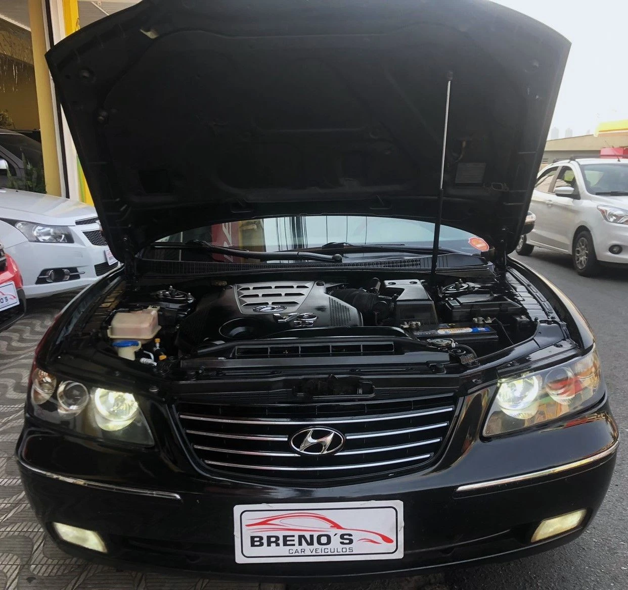 AZERA 3.3 MPFI GLS SEDAN V6 24V