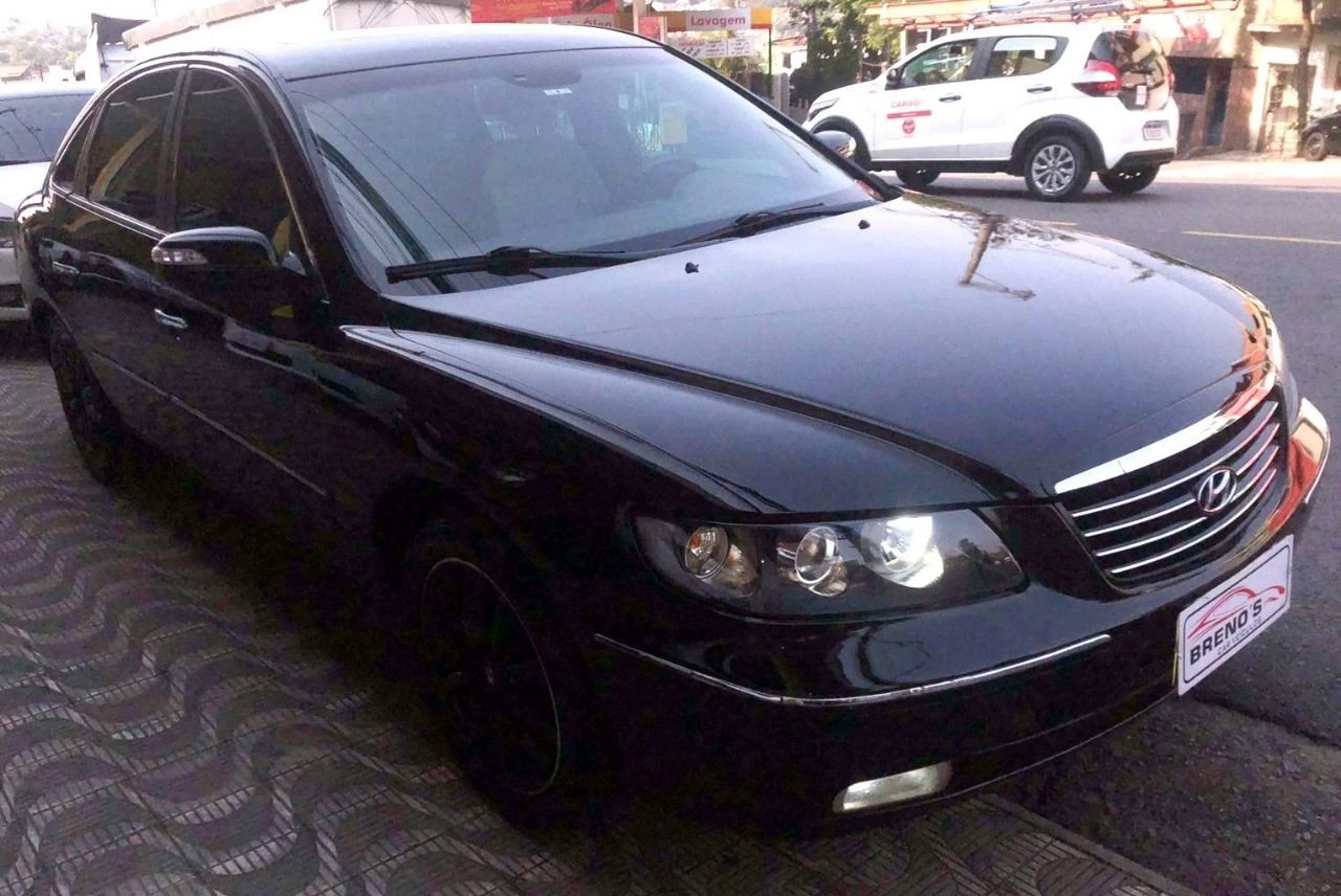 AZERA 3.3 MPFI GLS SEDAN V6 24V