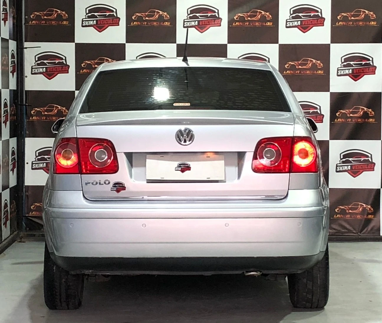 POLO SEDAN 1.6 MI COMFORTLINE 8V