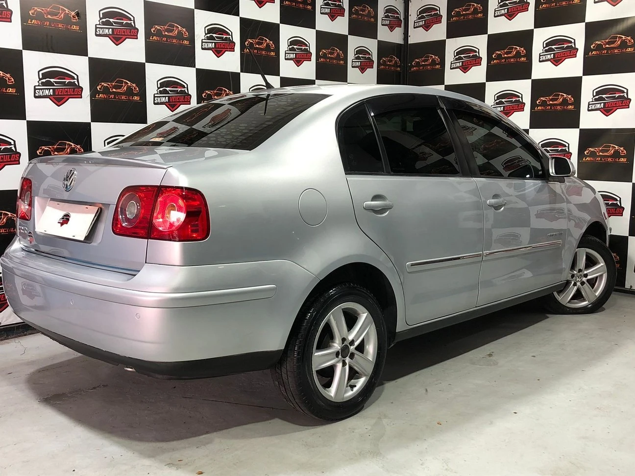 POLO SEDAN 1.6 MI COMFORTLINE 8V