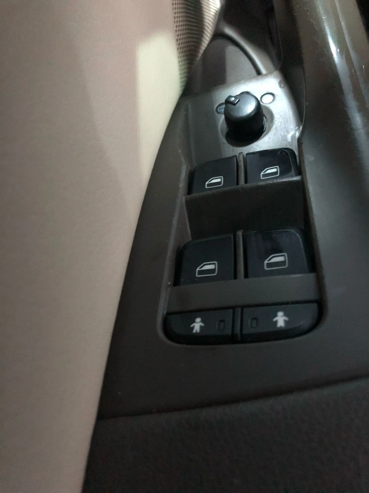 AUDI/Q3 2.0 TFSI AMBIENTE QUATTRO 2014