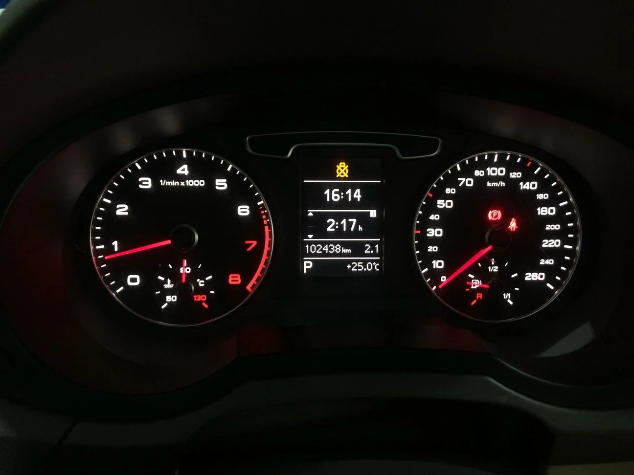 AUDI/Q3 2.0 TFSI AMBIENTE QUATTRO 2014