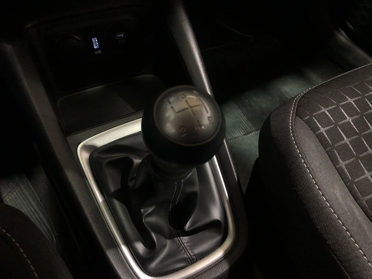 HYUNDAI/HB20 1.0 12V COMFORT PLUS 2024