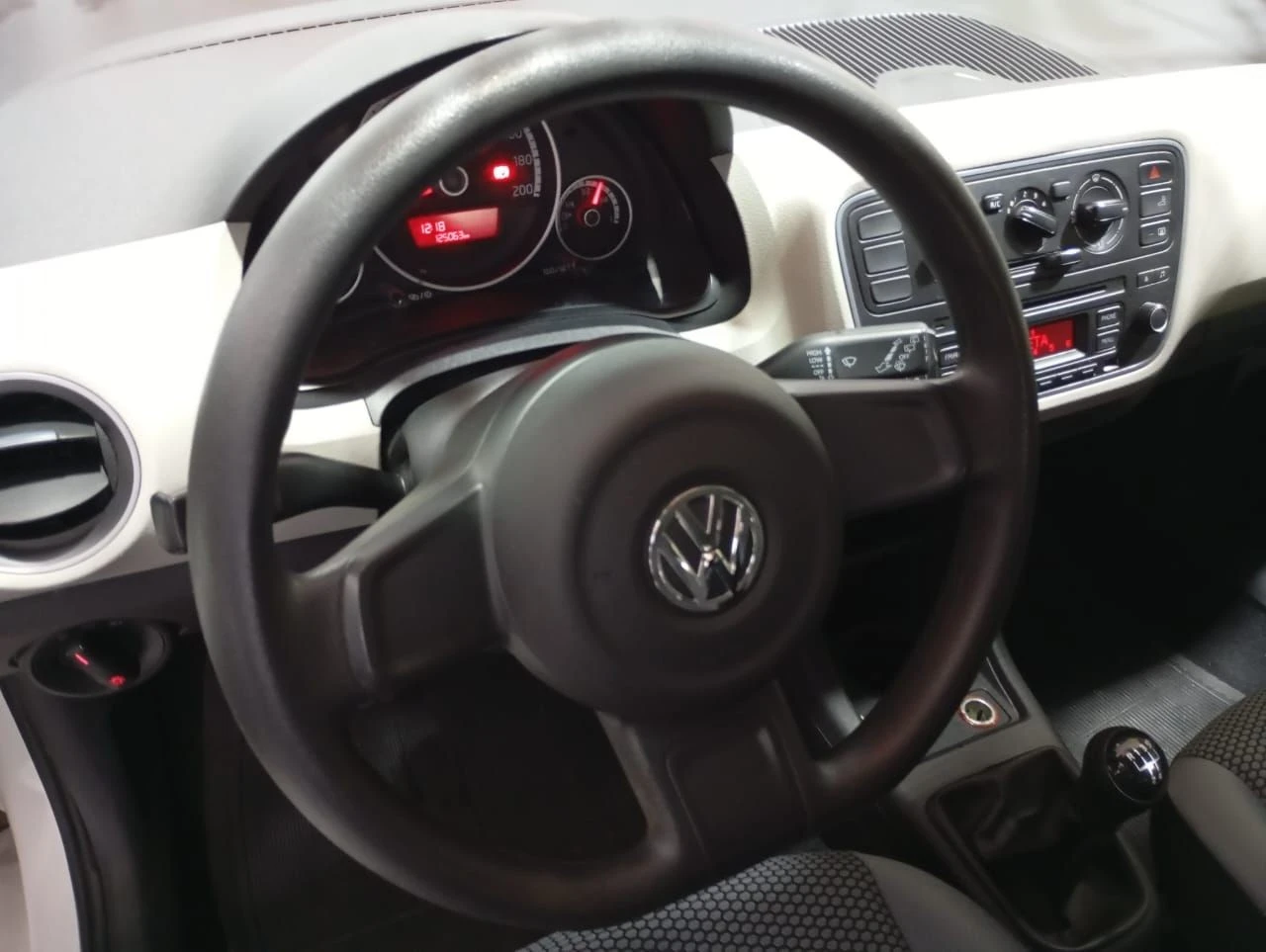 VOLKSWAGEN/UP 1.0 MPI MOVE UP 12V 2016