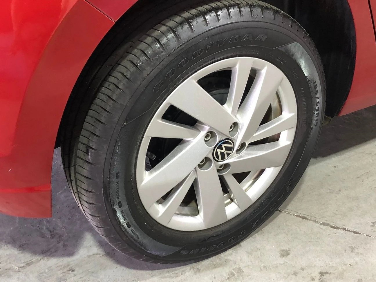 VOLKSWAGEN/POLO 1.0 200 TSI COMFORTLINE 2024