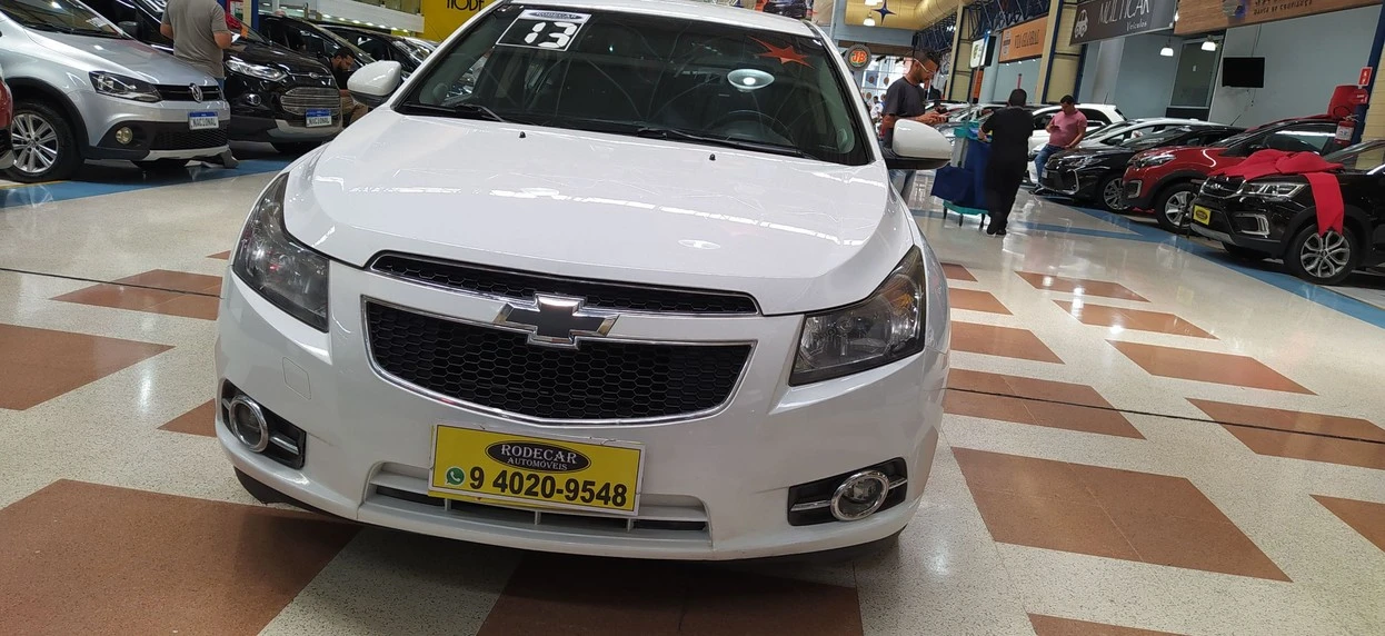 CRUZE 1.8 LT 16V SEDAN