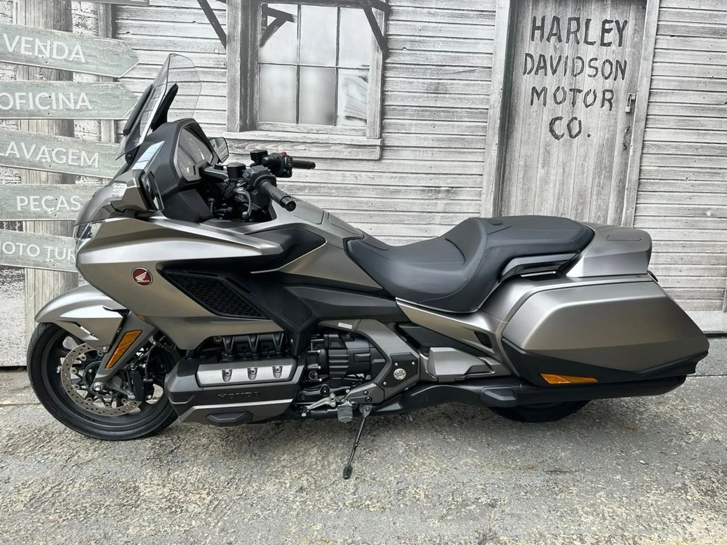 GL 1800 GOLD WING 