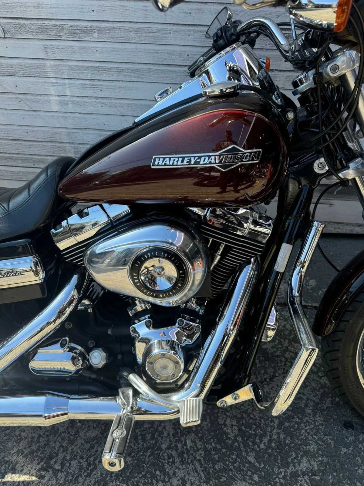 DYNA SUPER GLIDE CUSTOM 