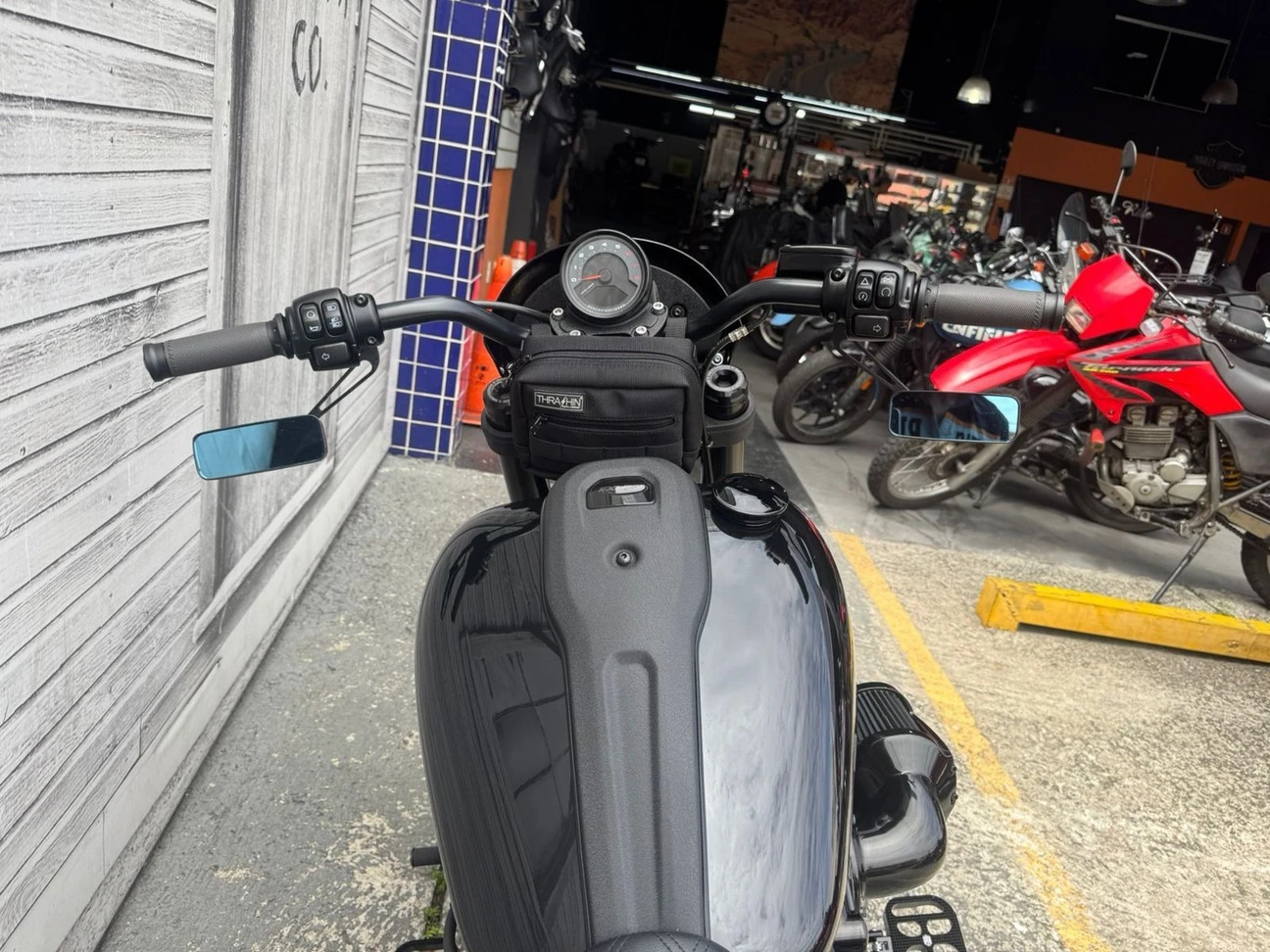 LOW RIDER S 