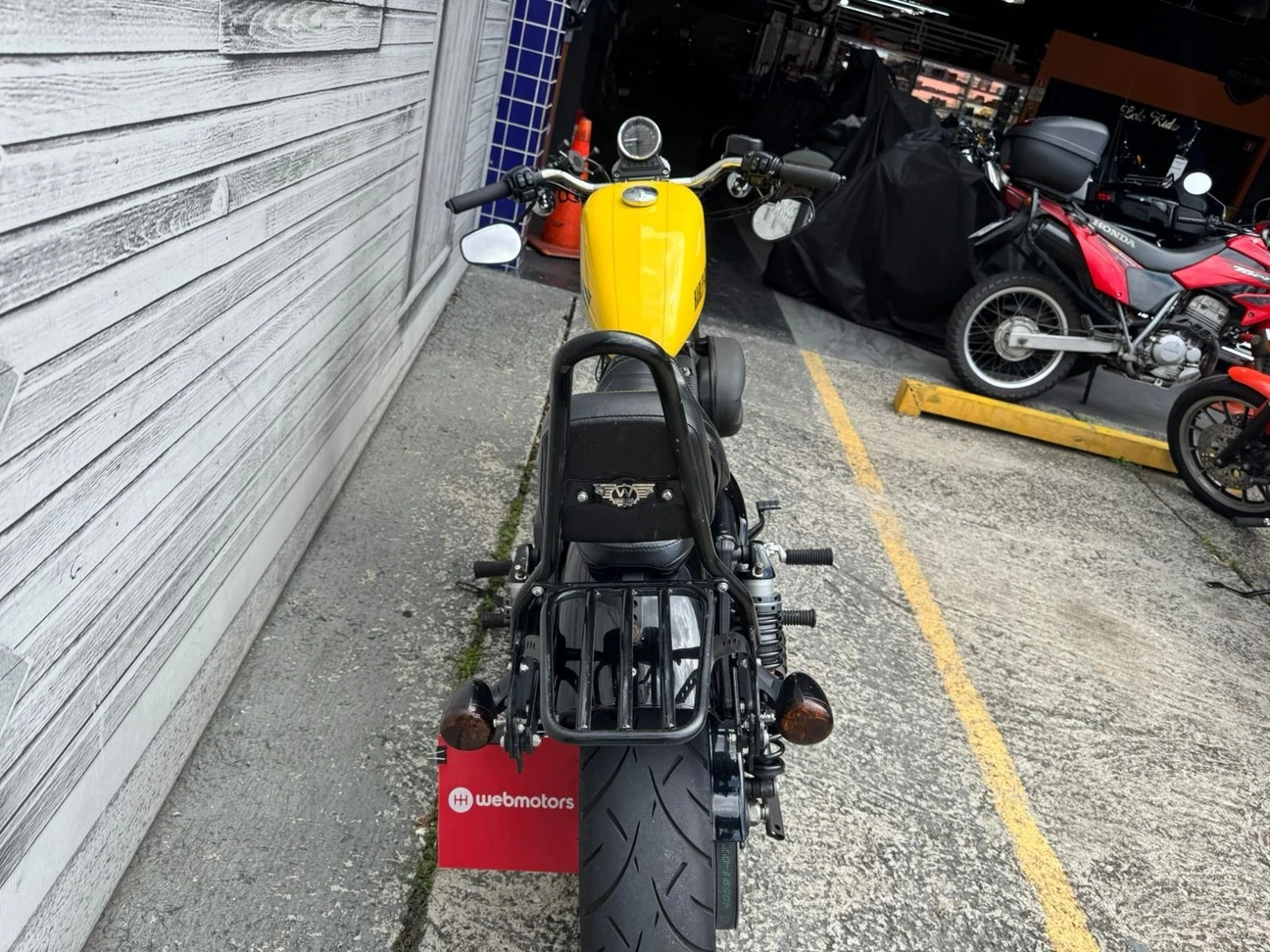ROADSTER 