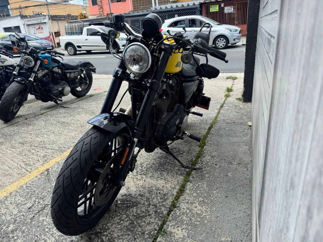 ROADSTER 