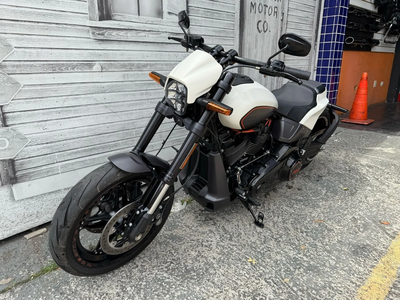SOFTAIL FXDR 114 