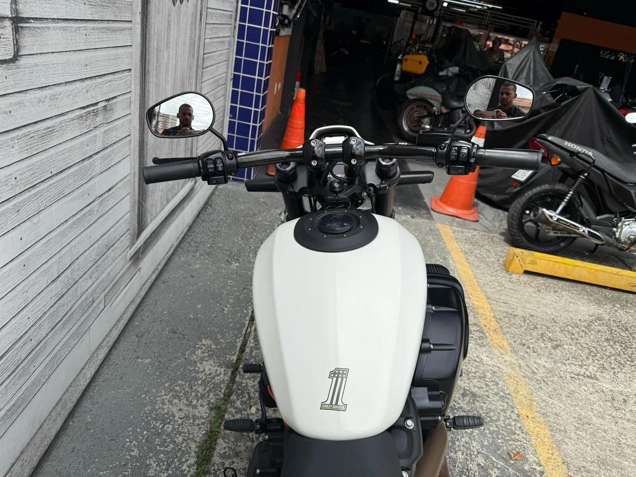 SOFTAIL FXDR 114 